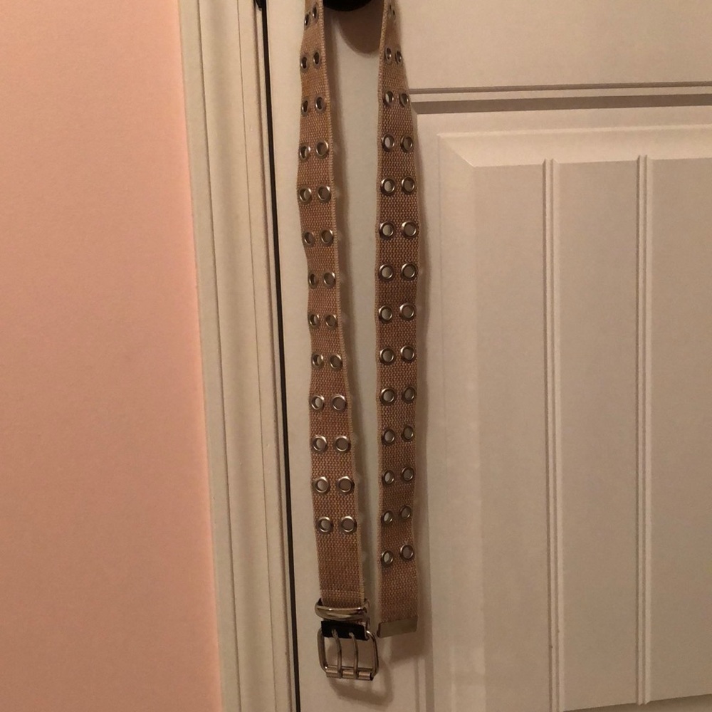 Beige belt